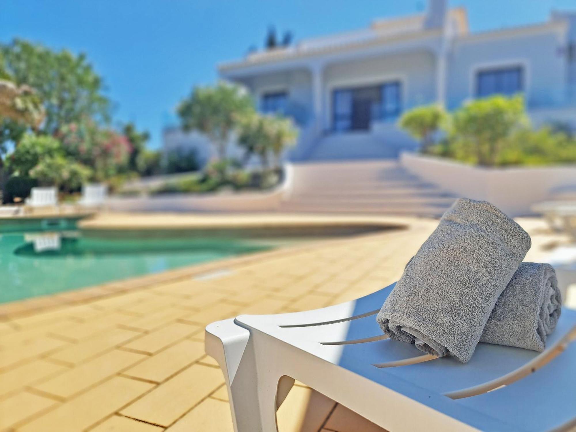 Casa Vitoria - With Private Pool Villa Pêra Екстериор снимка