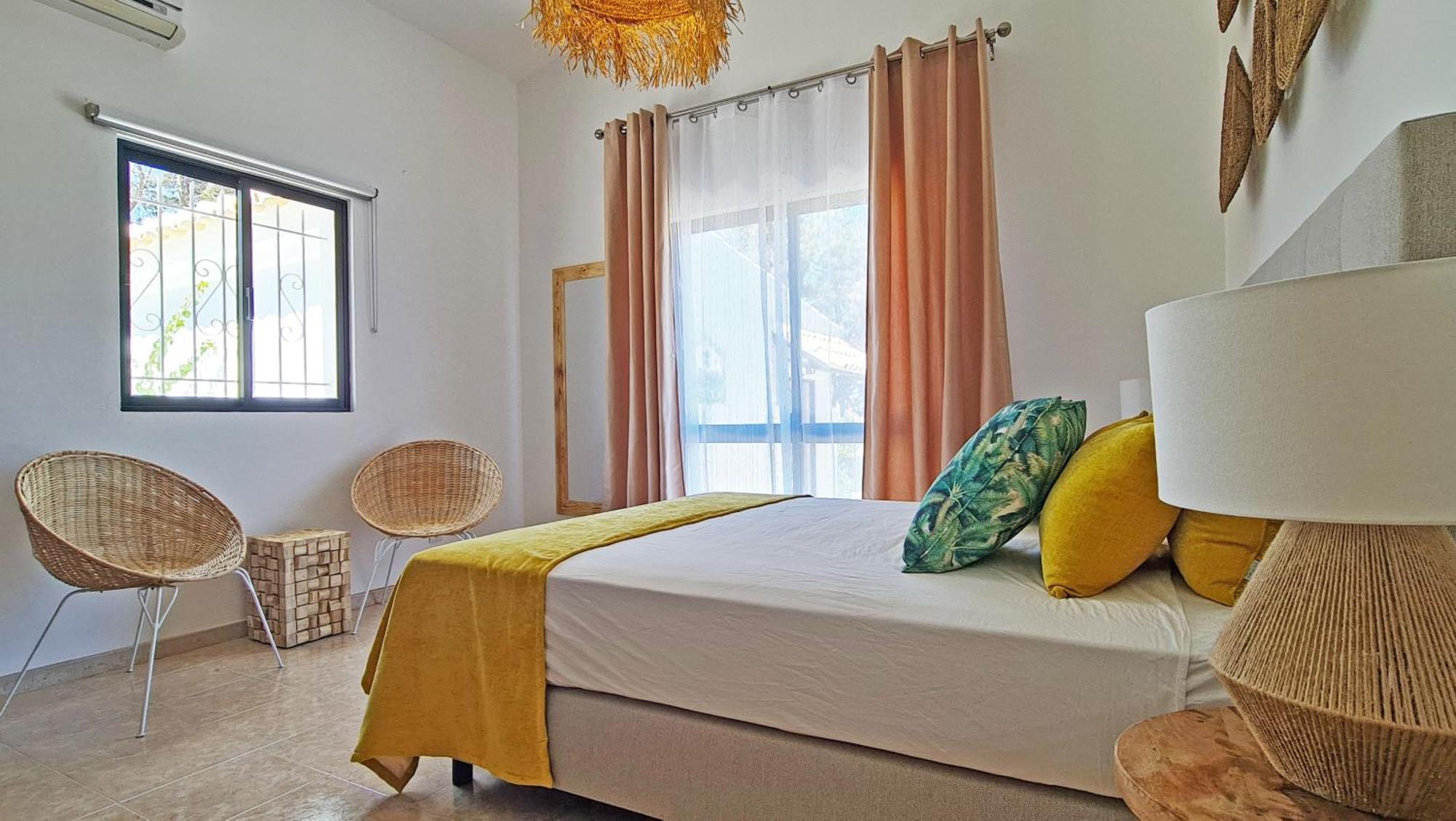 Casa Vitoria - With Private Pool Villa Pêra Екстериор снимка